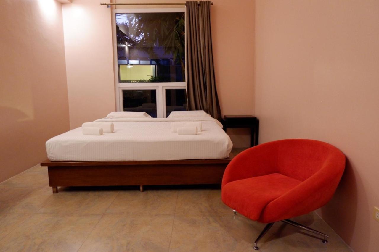 Hotel The Park - Silang Exterior foto